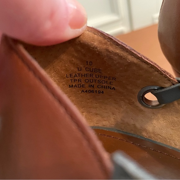 Kenneth Cole Reaction U Cube t-strap shoe size 10- grey and brown leather- NWT - Picture 7 of 9